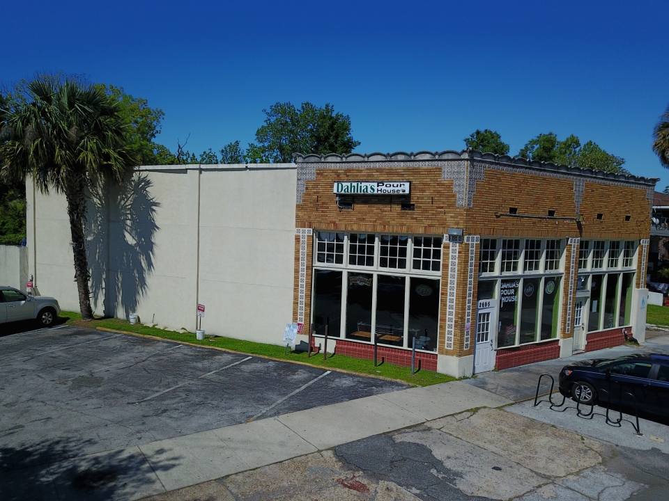 Dahlia’s Pour House SOLD!